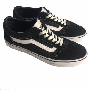 Van’s Old Skool Black and White Canvas Shoes 8.5